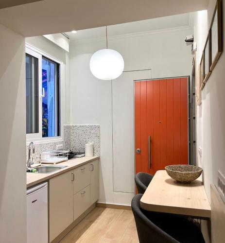 Athinais Inner Suite - historical center