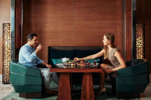 Επισκέπτες που μένουν στο JW Marriott Absheron Baku Hotel