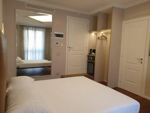 Appian Private Suites photo 15