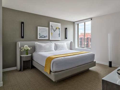 Hotel AKA Washington Circle Image