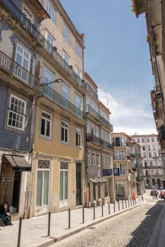Cardosas 32 3BR Porto Historic Centre