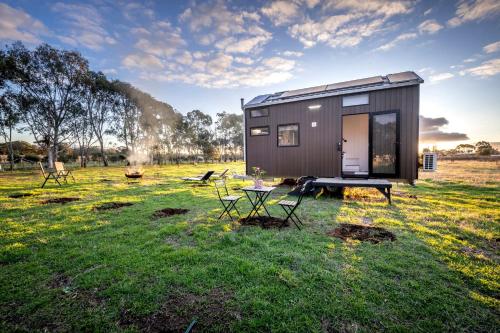 Jardín al aire libre en Barossa Homestead Tiny Home