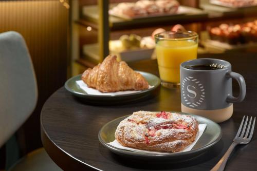 Mad på hotellet eller i nærheden