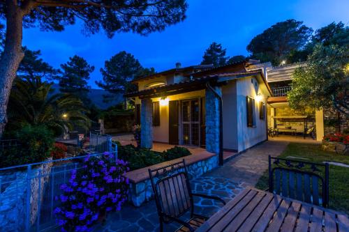 Κήπος έξω από το Borgo dell'Uccellaia - Ametista