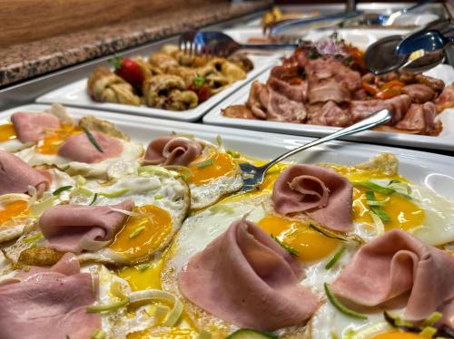 Jídlo v aparthotelu nebo okolí