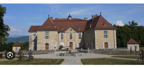 Fotografie z fotogalerie ubytování Charmant studio dans maison privée v destinaci Apprieu