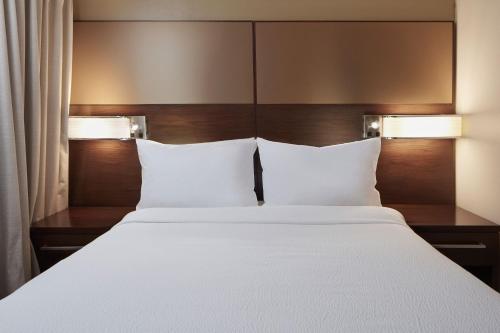 Residence Inn Arlington Rosslyn Image