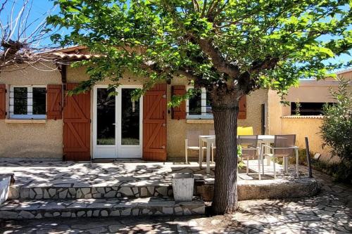 Villa 250 m plage 6 personnes La Villanat