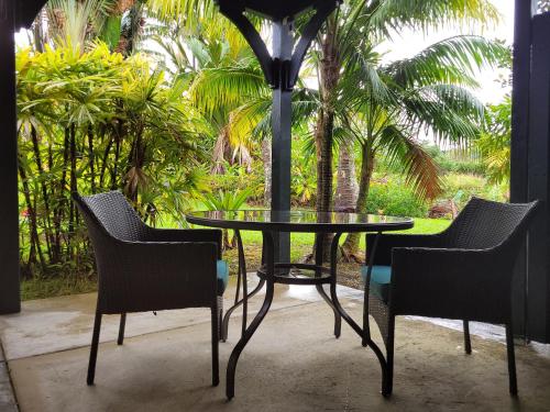 Island Goode's - Luxury Adult Only Accommodation near Hiloにある庭