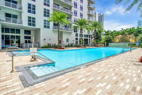 Bright and Airy 2 Bed on Biscayne Blvd with Free Park photo 38