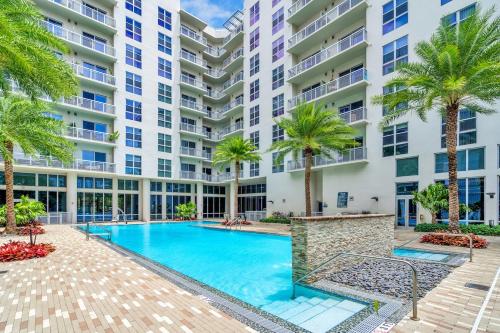 Bright and Airy 2 Bed on Biscayne Blvd with Free Park photo 5