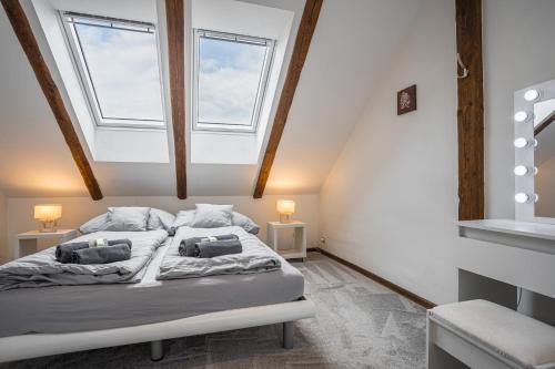 Posteľ alebo postele v izbe v ubytovaní Elements Apartments & Renata