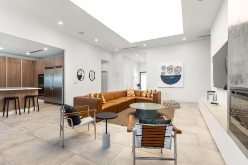 Η κουζίνα ή μικρή κουζίνα στο Super Modern Waterfront Paradise Near the Beach