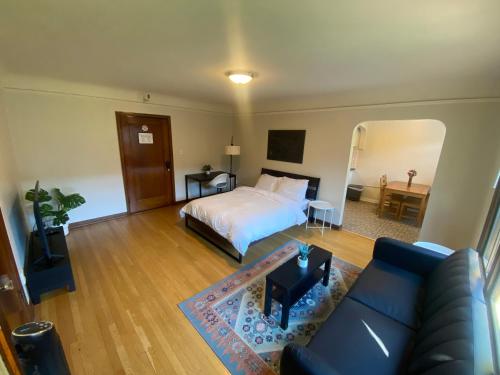 Furnished Apartments - Climate Pledge Arena Next Door_2