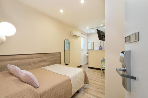 Hostal Art Madrid photo 19