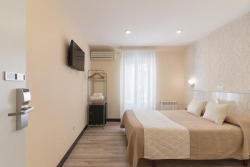 Hostal Art Madrid photo 27