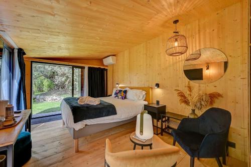 Postel nebo postele na pokoji v ubytování Best Western Sévan Parc Hôtel