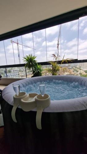 Fotografie z fotogalerie ubytování luxe Studio avec jacuzzi v destinaci Casablanca
