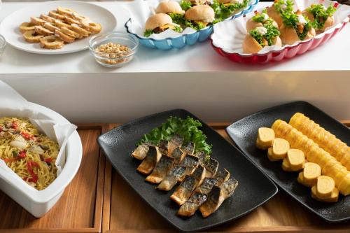 Jídlo v hotelu nebo okolí