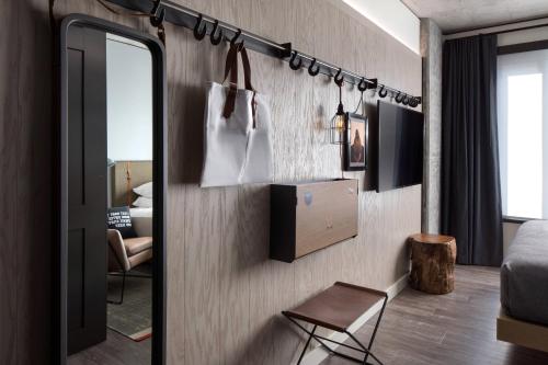 MOXY Seattle Downtown Image