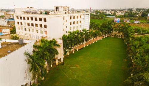 Vườn quanh Aananda Imperial