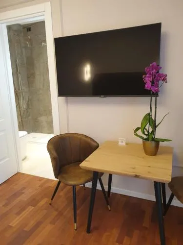 Appian Private Suites photo 13
