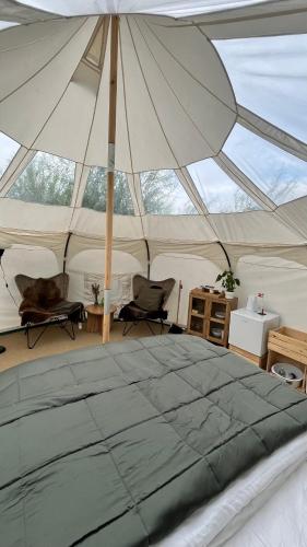 Posezení v ubytování Agger Glamping