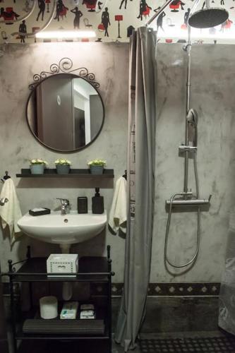 Angel - Cozy, renovated, studio in Athens heart