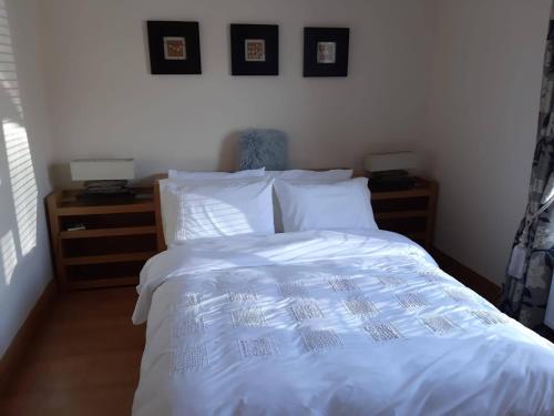 Postel nebo postele na pokoji v ubytování Atlantic View Cottage in Killybegs