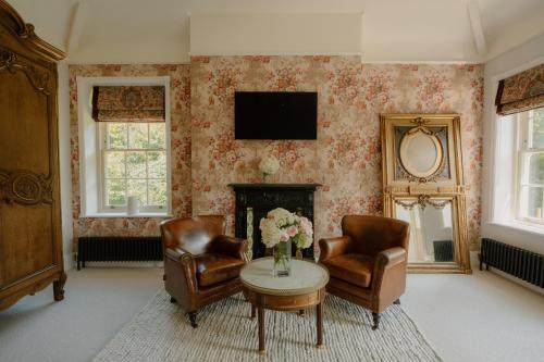 Televisyen dan/atau pusat hiburan di The Old Vicarage By Birch Stays