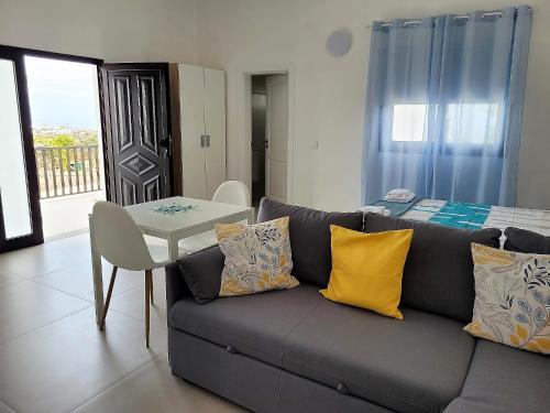 Ruang duduk di Apartamentos Falcón