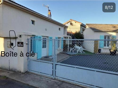 Photo de la galerie de l'établissement Gîte Route 86, à Le Vigeant