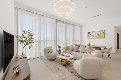 3BR plus maid's room with Burj Khalifa views