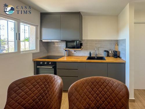 Dapur atau dapur kecil di CasaTIMS - Adults Only