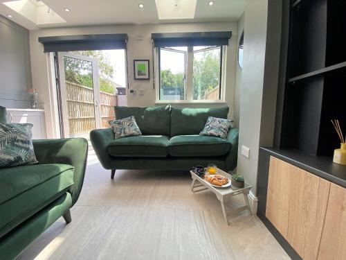 Superb townhouse near vibrant Gloucester Road photo 9