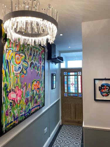 Superb townhouse near vibrant Gloucester Road photo 18