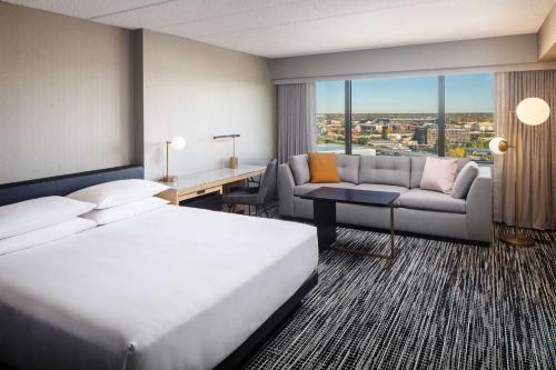 Postel nebo postele na pokoji v ubytování Hyatt Regency Columbus