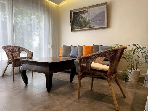 Χώρος καθιστικού στο Bright airy family style 7 min walk to beach