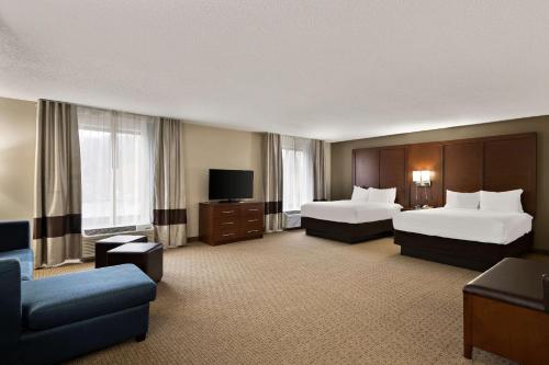 Letto o letti in una camera di Comfort Suites Hummelstown - Hershey