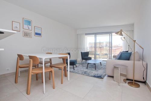 Photo de la galerie de l'établissement Bridge 3P, à Cannes