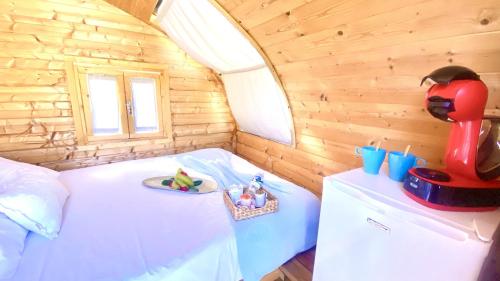 Giường trong phòng chung tại Hayati, Suite Romantica