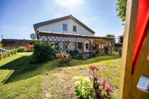 Taman di luar Ferienhaus-am-Walnussbaum