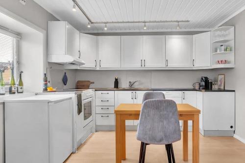 Dapur atau dapur kecil di Leilighet i Tromsø