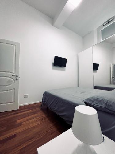 Televisyen dan/atau pusat hiburan di Farini House - next to the academy of modena