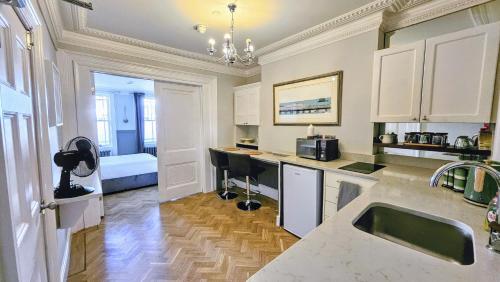 Una cocina o kitchenette en INNit Joy