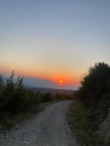 Φωτογραφία από το άλμπουμ του Mountain Retreat Lybeshe σε Lybeshë