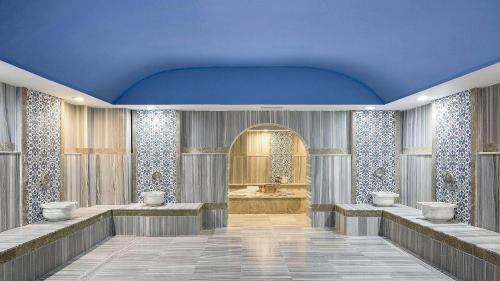 a rendering of a bathroom with a blue ceiling at Asr-ı Ala Yalova Thermal in Gokcedere
