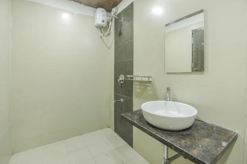 3BHK with Pool - Harmony Palace by Universe Villasにあるバスルーム