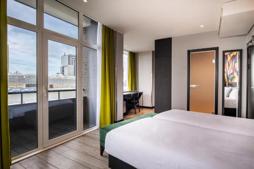 Postel nebo postele na pokoji v ubytování Thon Hotel Rotterdam City Centre
