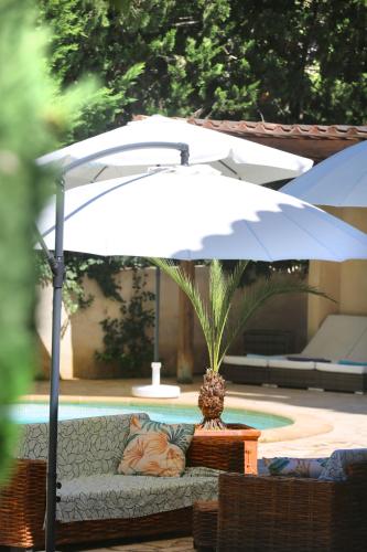 Le clos de la tour cassis piscine chauffée